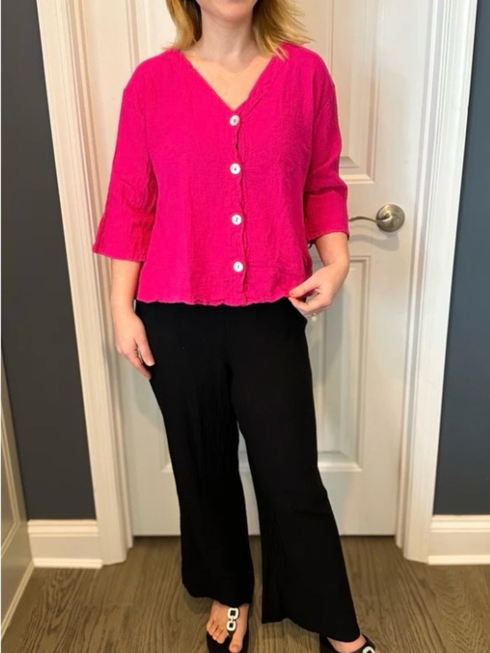 Oh My Gauze! Fuchsia M Button Down Shirt 3/4 Sleeve Vneck SideSlits Relaxed Fit - Picture 16 of 16